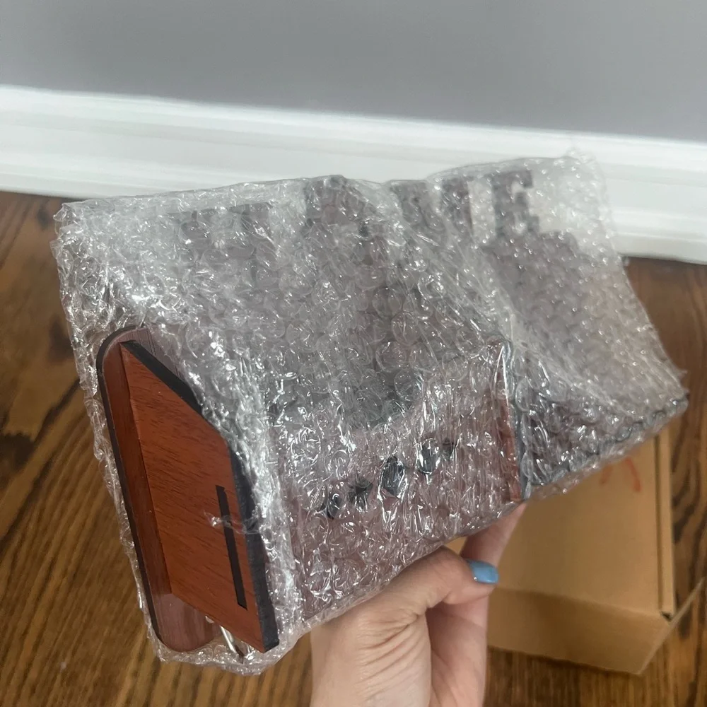 BNIB SEHAZ ARTWORKS Wooden Key Holder for Wall